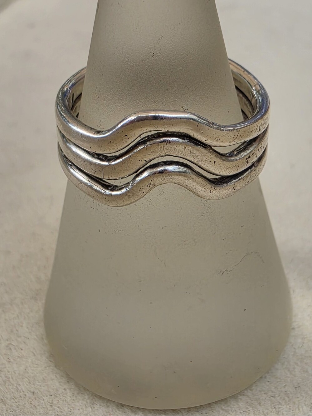 Vintage 925 Sterling Silver Thick Wavy Ripple Band Ring 6.75 • 4.70g